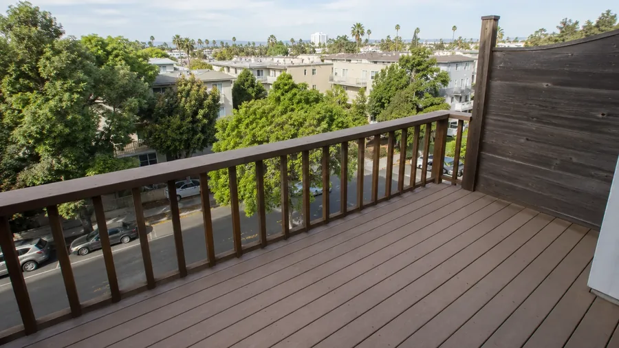 Commercial guardrail repair and replacement