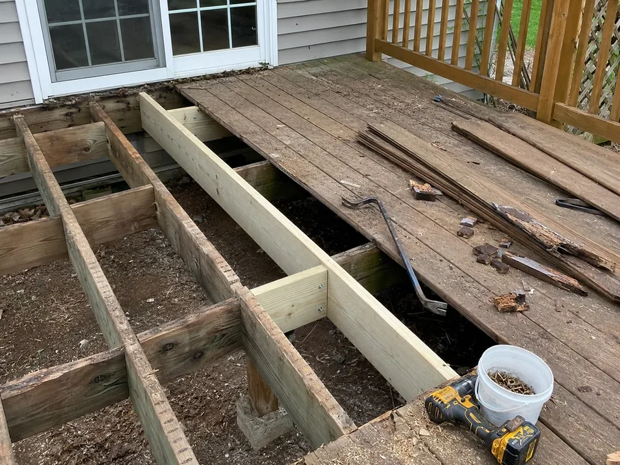 Commercial deck and balcony repair